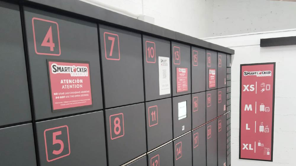 Luggage lockers